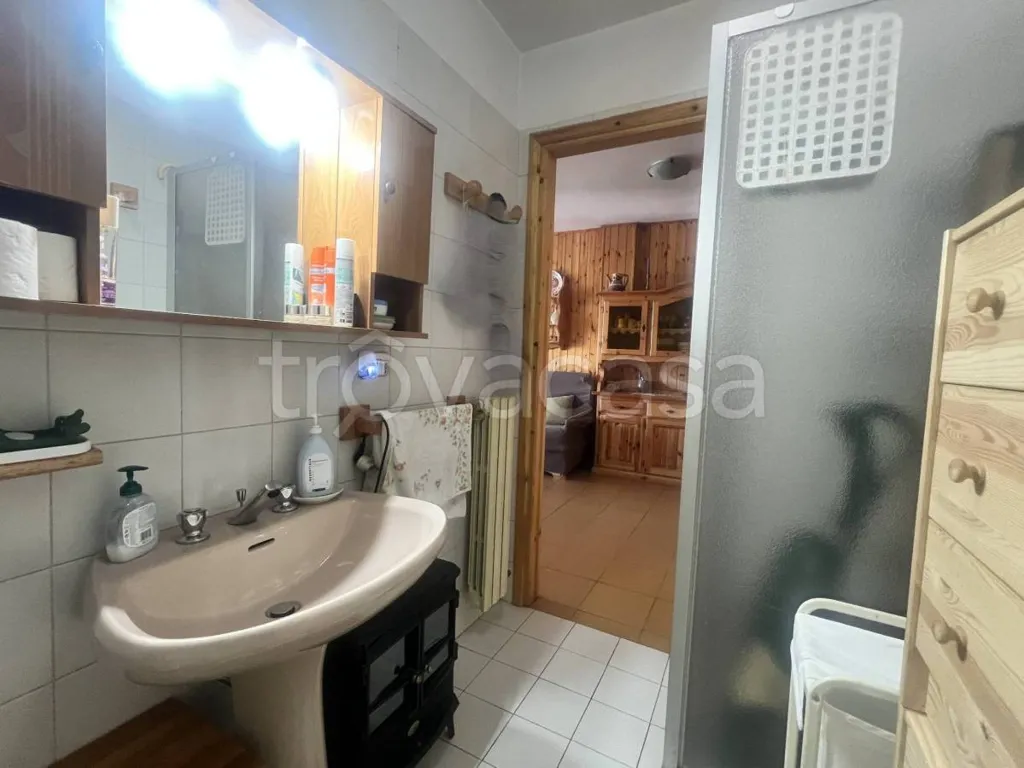 Vannitoad - Armed Apartment with Panoramic View in Bagnolo Piemonte