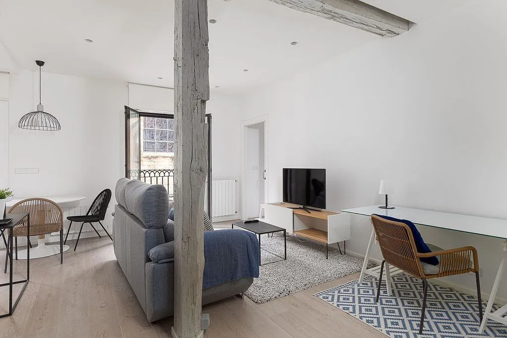 Séjour - 1-Bedroom Apartment with Elevator in Old Town
