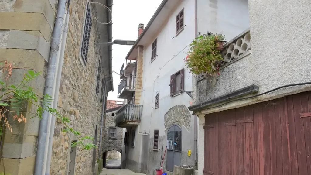 Välivaade - Rustic House with Terraced Garden in Comano