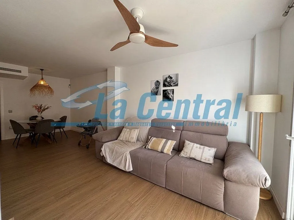 Living Room - Bright Apartment with Open Plan in La Sénia