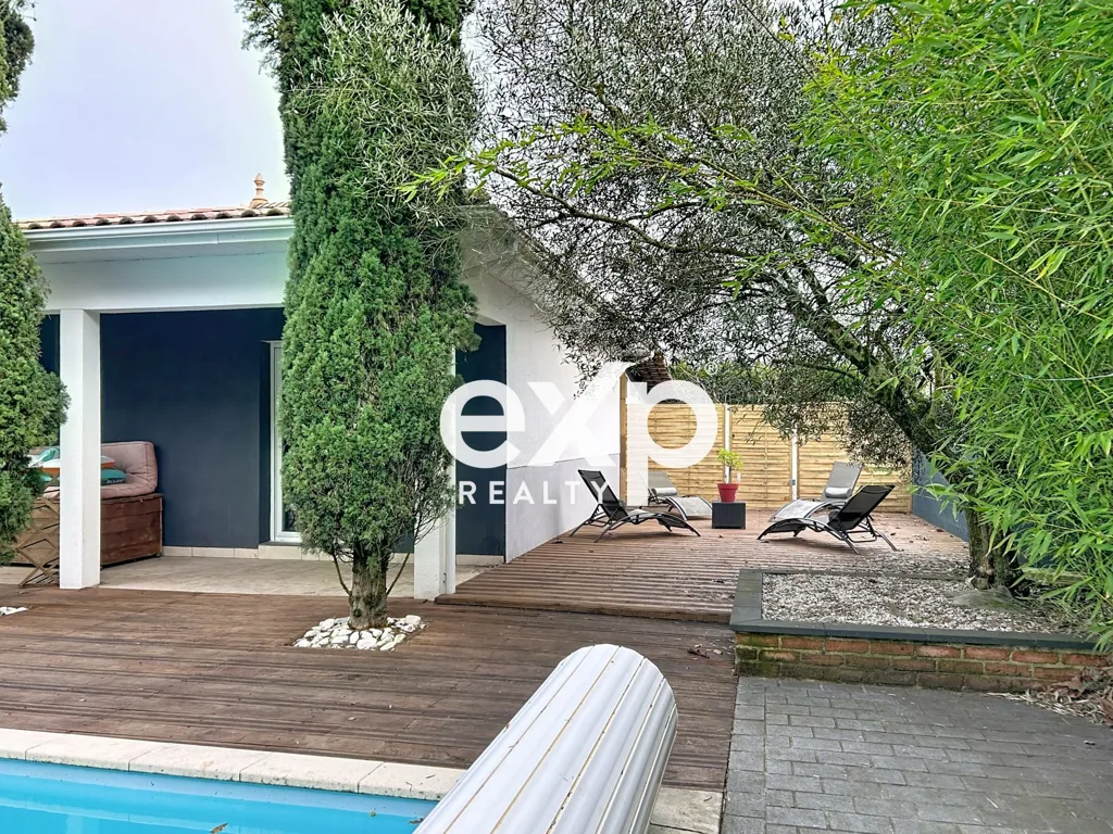 Bassein - Single-Storey House with Pool in Marcheprime