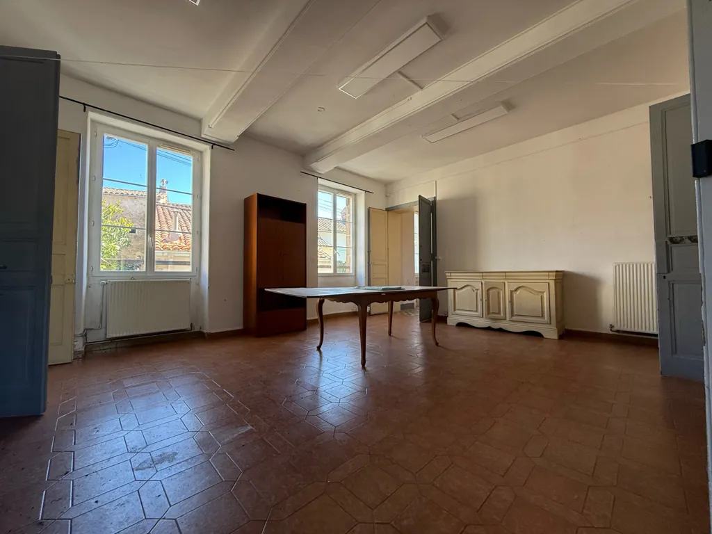 Rooms - Spacious Loft with Garage in Lodève