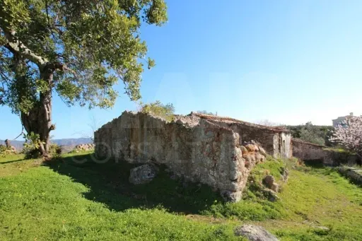 Jardin - Ruined Property with Sea and Mountain Views
