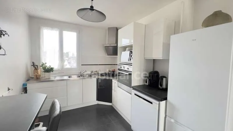 Cuisine - Appartement T4 avec Balcon à Quimper-Sud