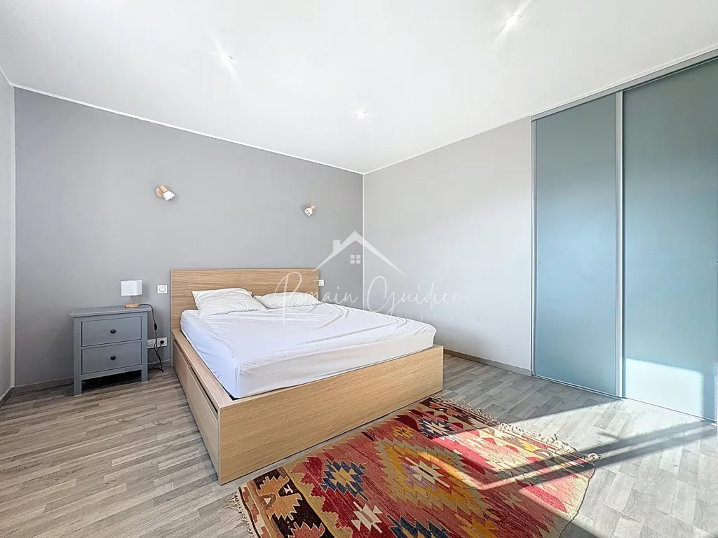 Chambres - Maison avec Piscine et Vue Panoramique à Millau