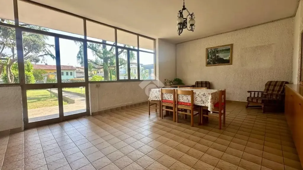 Dining Room - Ground Floor Apartment with Veranda in Ghisalba