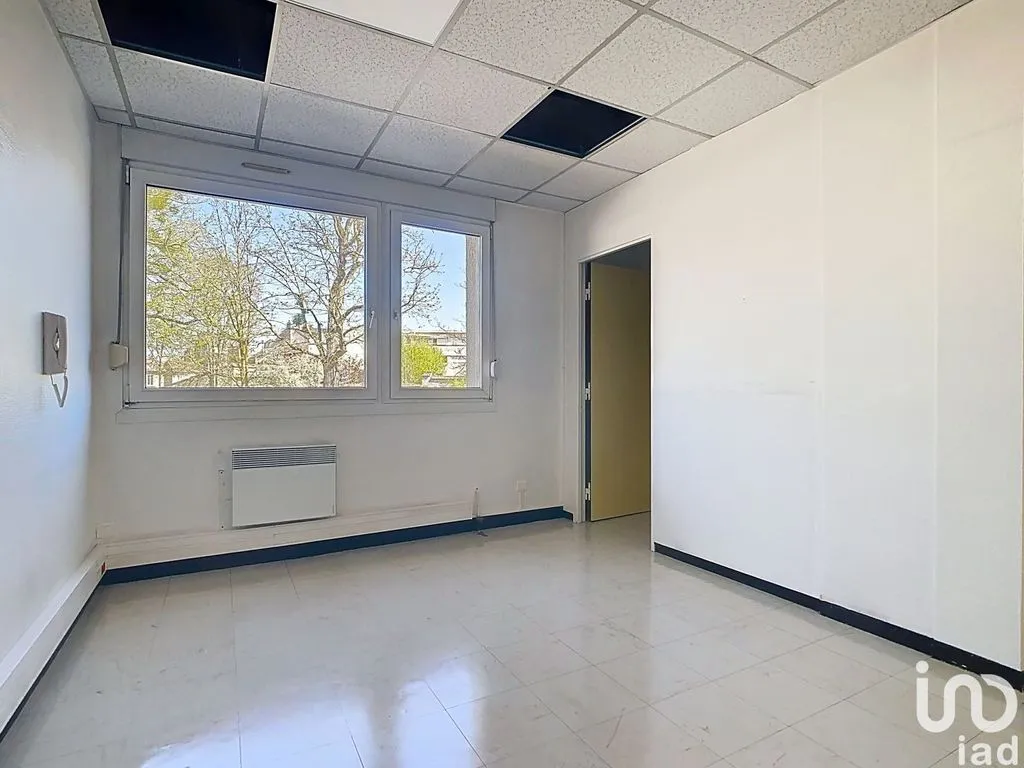 Toad - Modular Office Space with Parking in Reims