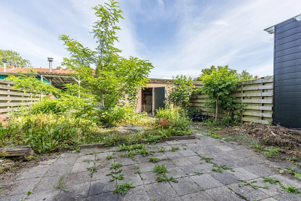 Jardin - Corner House with Garden in Puttershoek