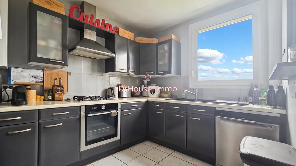 Köök - Traversant Flat with Balcony in Nozay