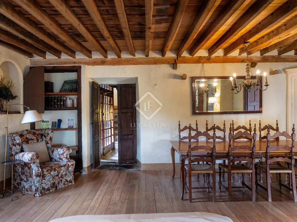 Sala da pranzo - Country House with Pool in Alta Garrotxa