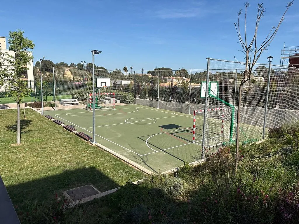 Aed - New Flat with Pool in Campolivar