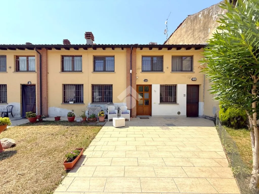 Terrace - Modernised Two-Bedroom in Palazzo Pignano