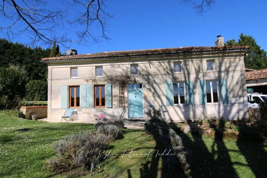 6-toaline maja asukohas Montendre