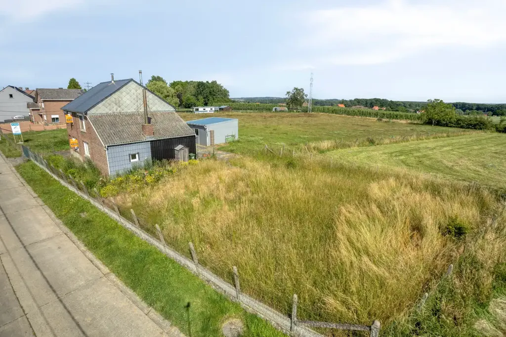 Vista aerea - Renovatable House with Expansive View in Glabbeek