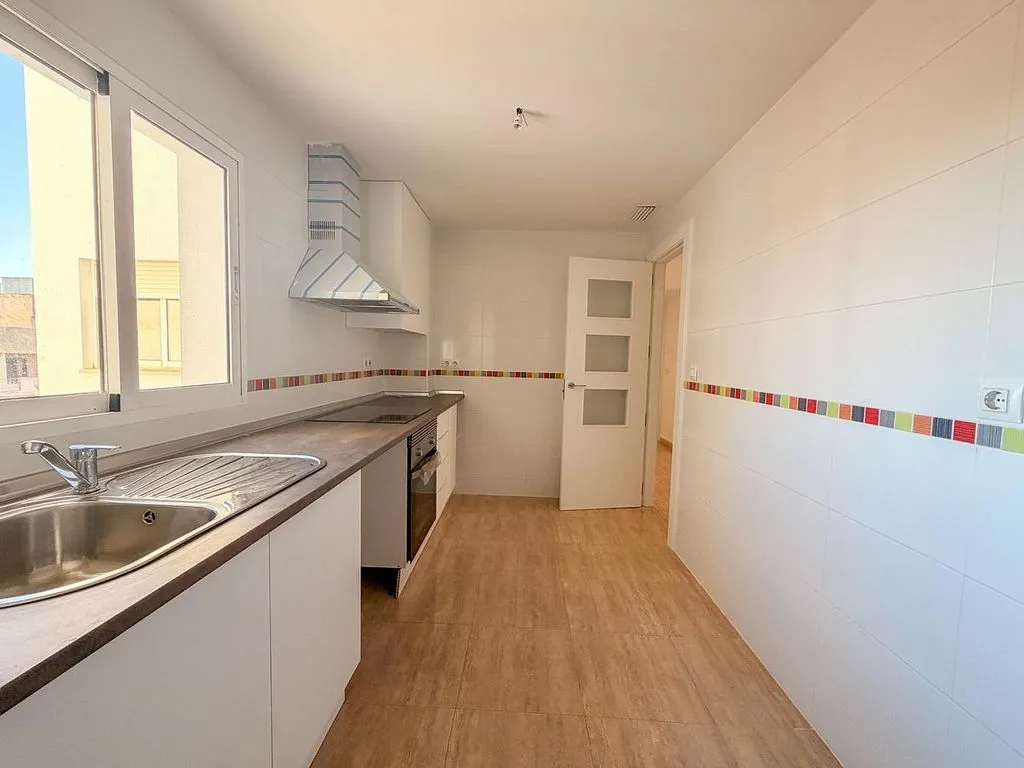 Cucina - Apartment with Balcony in Águilas