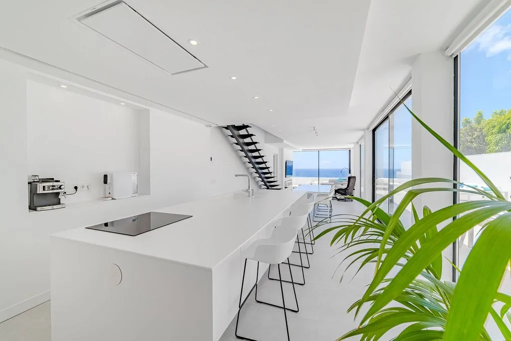 Cuisine - Contemporary Villa with Sea Views in Santa Cruz