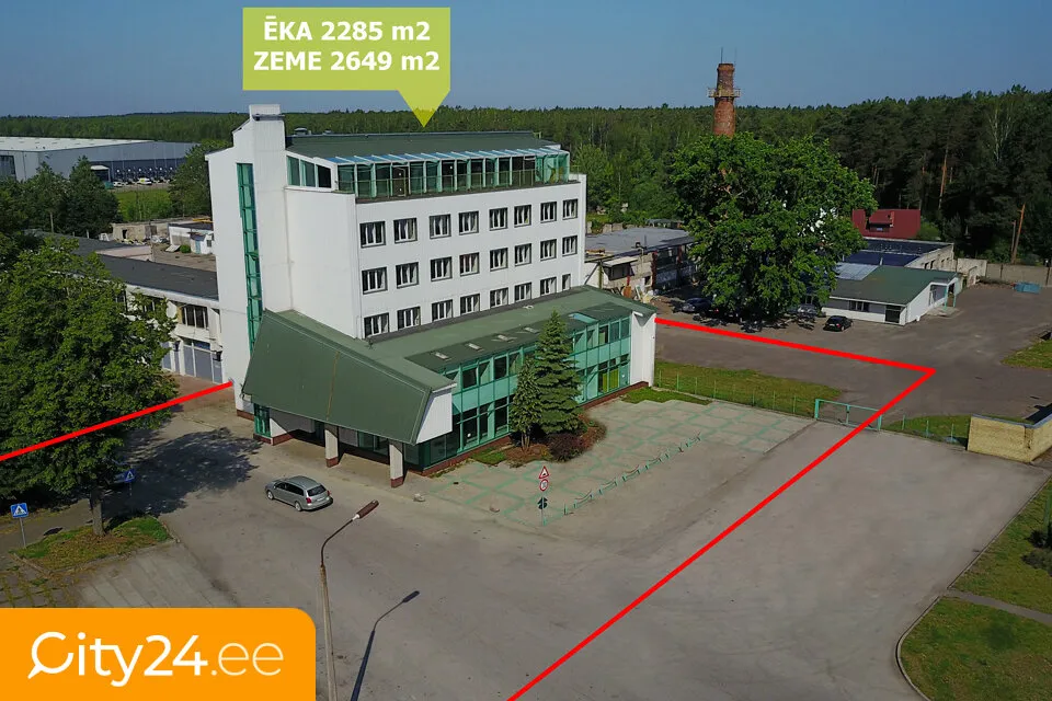 Vista aerea - Multi-Functional Building with Panoramic Lift in Riga