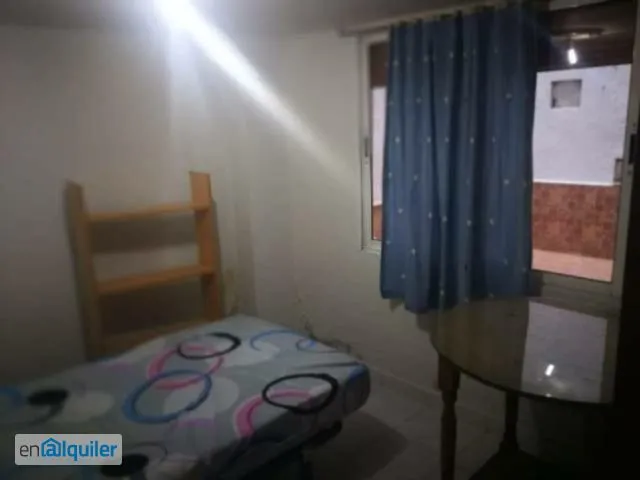 Chambres - Fully Furnished Student Flat in Centre
