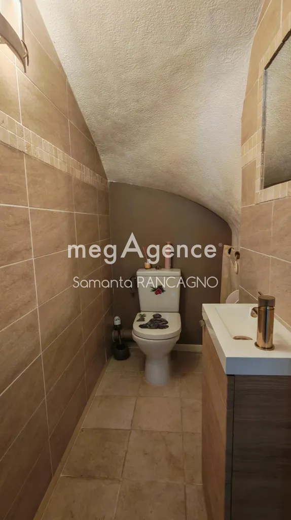 Vannitoad - Charming Duplex Apartment in Fréjus Centre