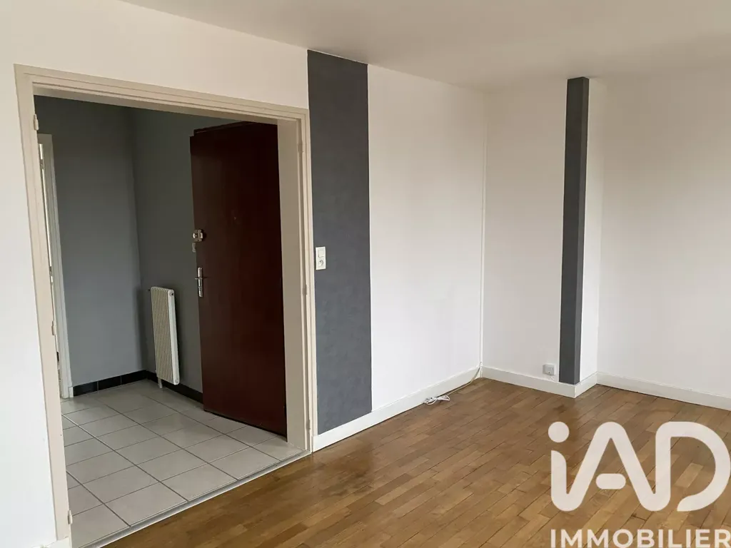 Pièces - Appartement Charmant avec Parking à Langres Centre