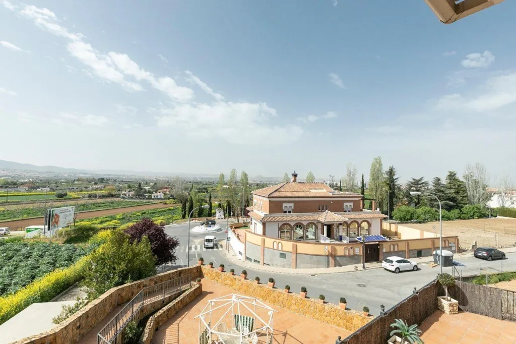 Terrass - Versatile Villa with Private Pool in Huétor Vega