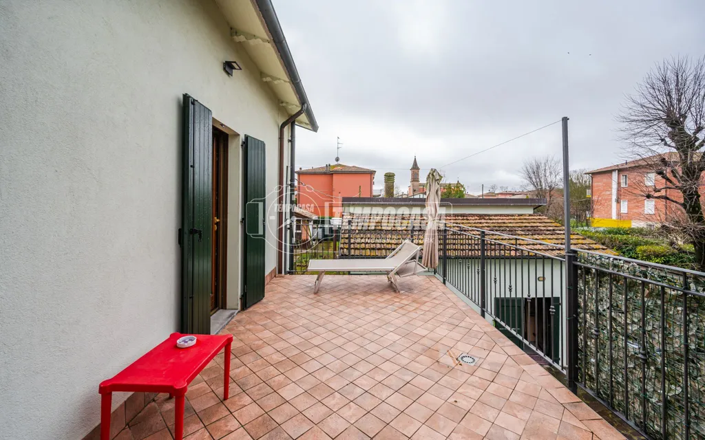 Terrass - Rustic Villa with Garden in Minerbio