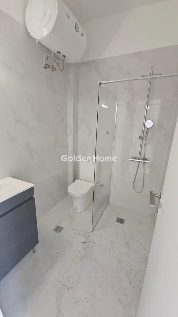 Bathrooms - Renovated Studio with Metro Access in Nea Ionia