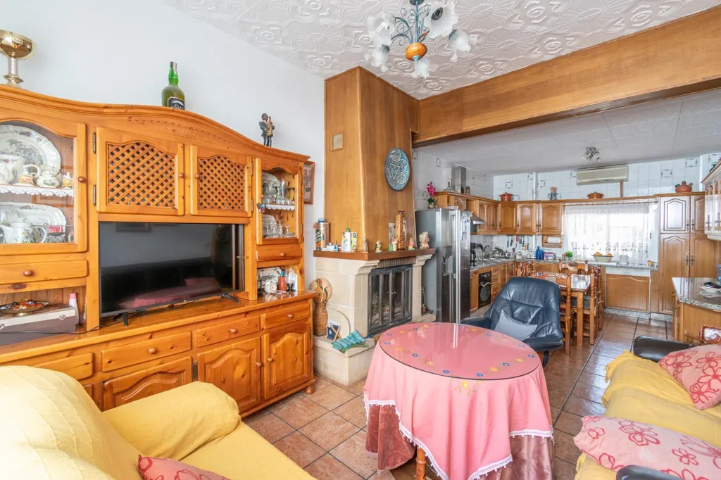Elutuba - Corner House with Pool in Atarfe
