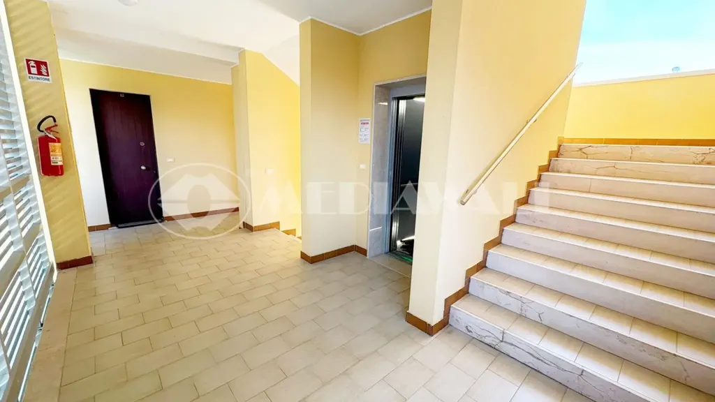hallway_entrance