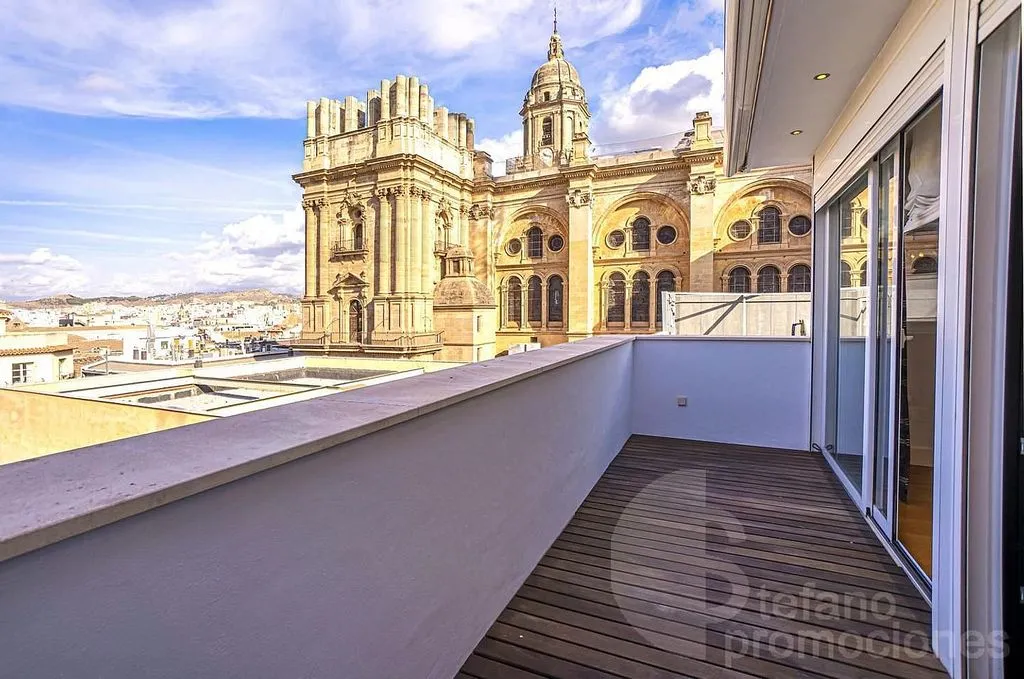 Balcone - Duplex Penthouse with Cathedral Views in Málaga