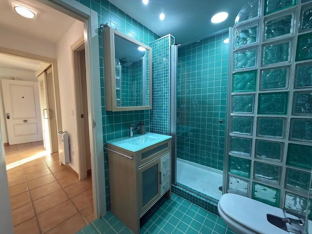 Salles de bain - Apartment with Pool in Calabardina-Cope
