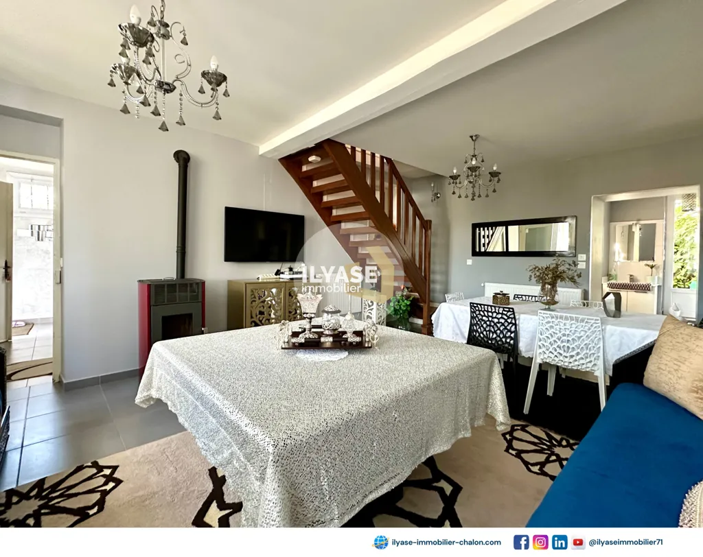 Sala da pranzo - House with Studio in Dracy-le-Fort