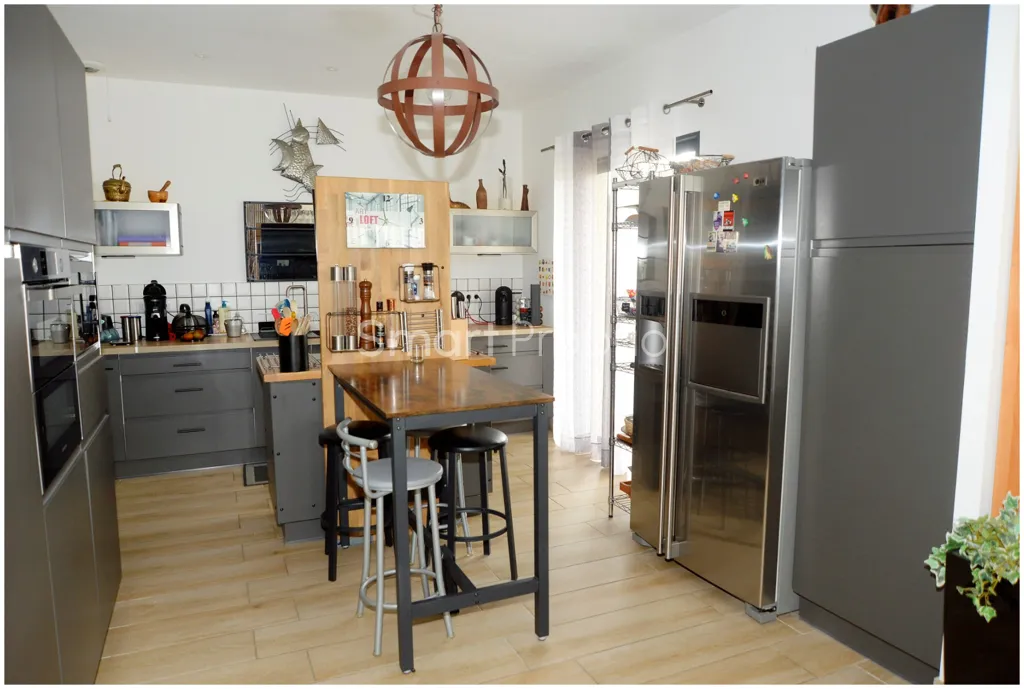 Cuisine - Villa Contemporaine avec Piscine près de Montélimar