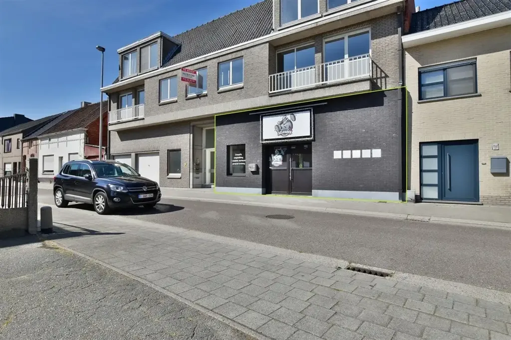 Välivaade - Multifunctional Business Premises with Outdoor Pool in Hamme