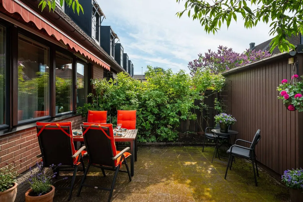 Terrass - Central Detached House with Garage in Sandviken