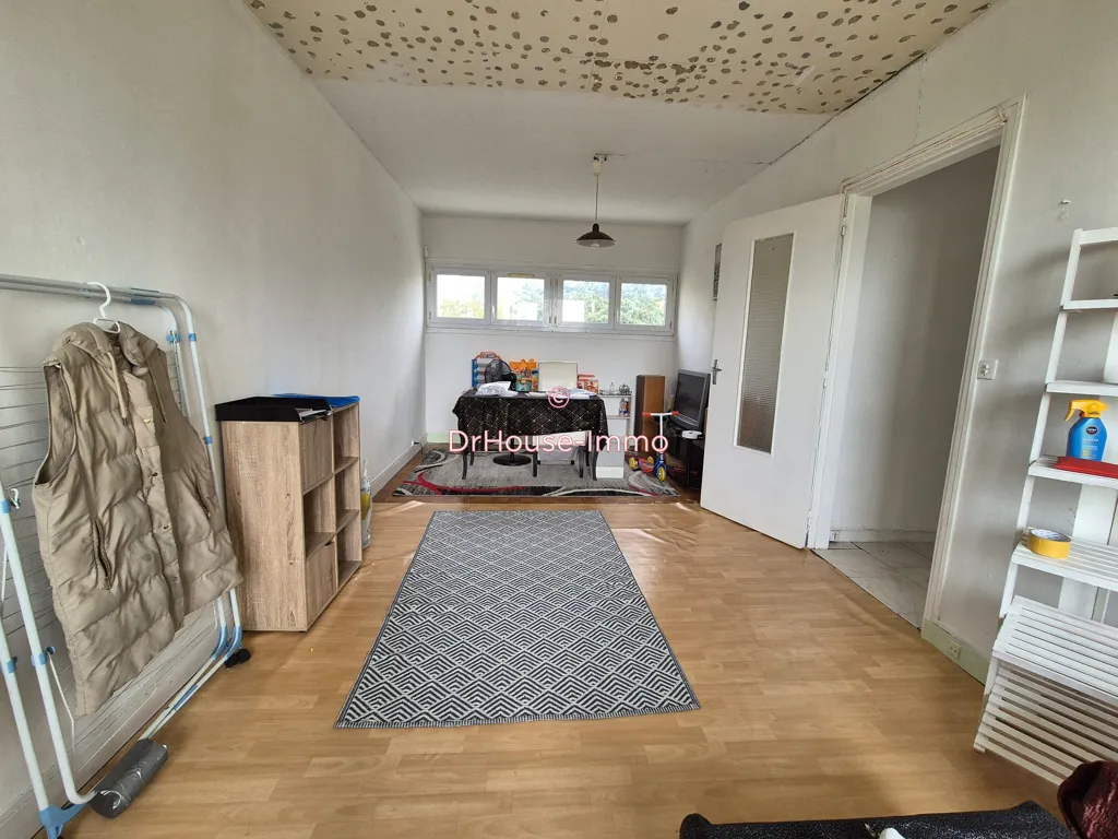 Elutuba - 3-Bed Flat with Balcony in Limay