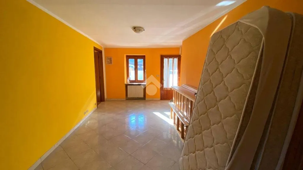 Entrée - Apartment with Terrace in Central Brossasco