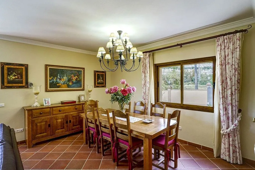 Salle à manger - Chalet with Pools and Terrace in Benahavís