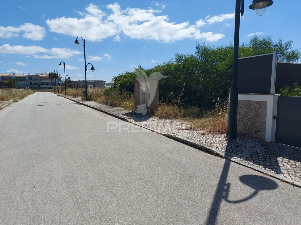 Välivaade - Luxury Plot in Select Porto de Mós, Lagos