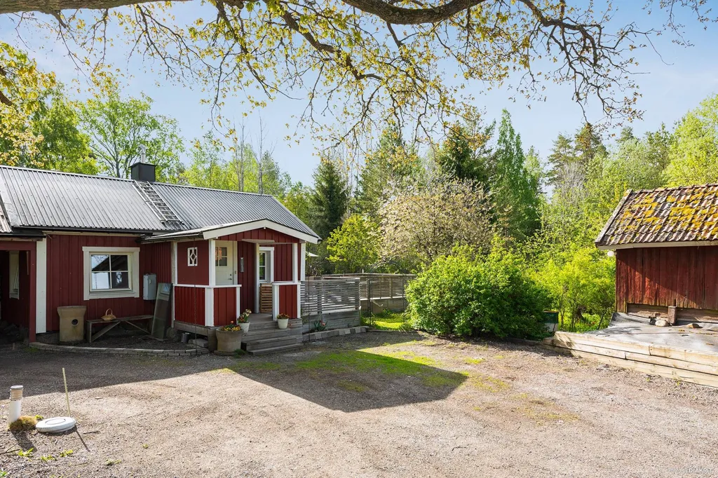 3-toaline maja asukohas Enköpings kommun