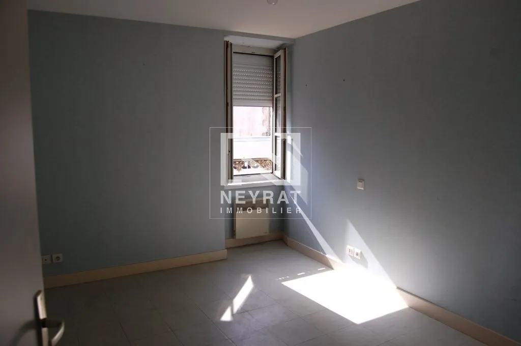 Pièces - Appartement T3 avec Interphone à Sennecey-le-Grand