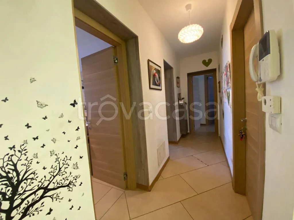 Esik - Rustic Villa with Private Garden in Carignano