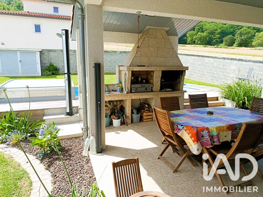 Terrazza - Contemporary Villa with Pool in Foix