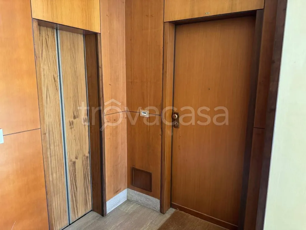 Hallway - Bright Apartment with Balcony in Turin