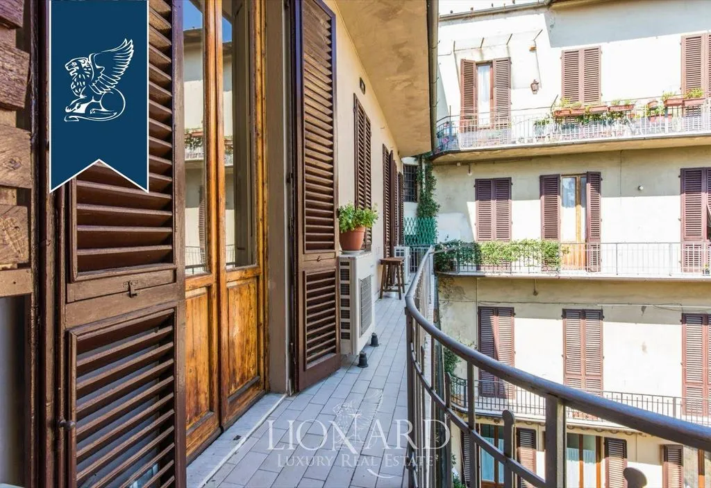 Rõdu - Luxury Flat with Balcony in Florence