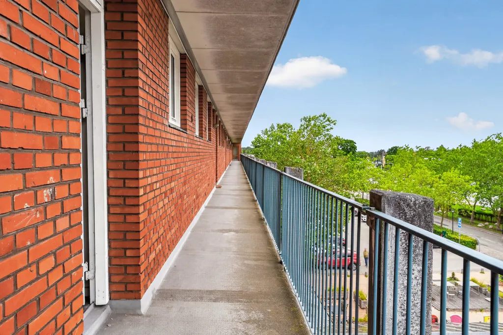 Balcon - Apartment with Balcony in Central Søborg