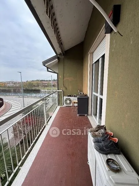 Balcon - Three-Bedroom Apartment with Garden in Vercelli