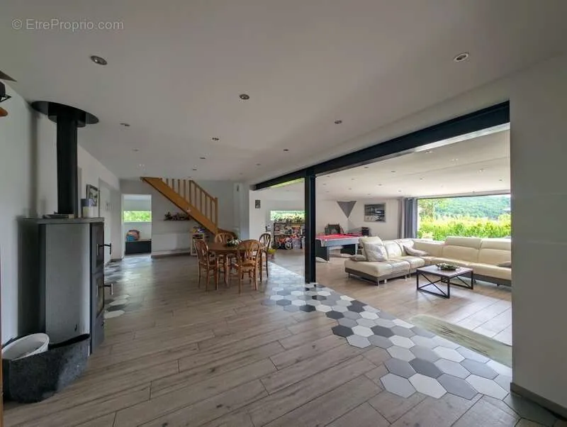 Elutuba - Charming House with Jacuzzi in Malaunay