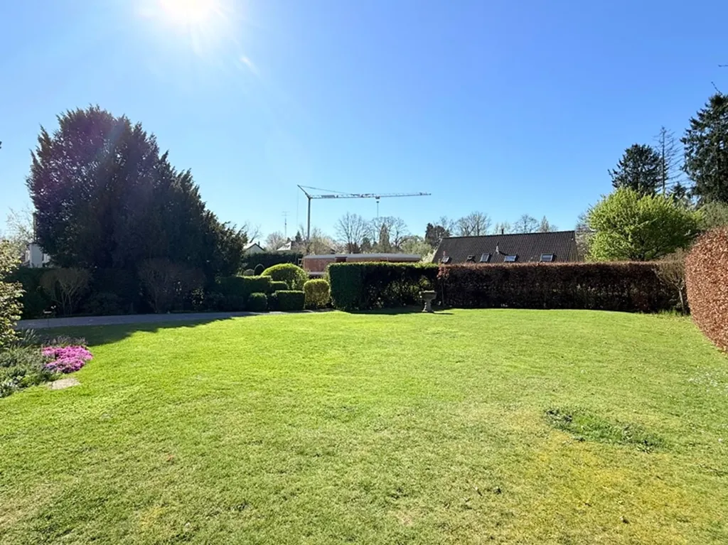 Jardin - Villa avec Piscine dans le Faubourg à Waterloo
