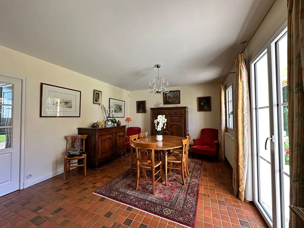 Salle à manger - Maison avec Vue sur le Mont Pagnotte près de Senlis